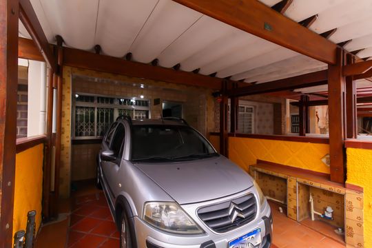 Garagem de casa de condomínio à venda com 3 quartos, 130m² em Brás, São Paulo
