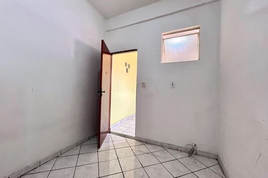 Quarto de casa para alugar com 1 quarto, 36m² em Vila Mira, São Paulo