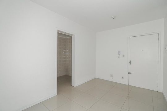 Sala de apartamento à venda com 1 quarto, 40m² em Petrópolis, Porto Alegre