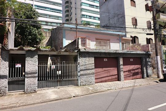Fachada  de casa à venda com 3 quartos, 180m² em Jardim do Mar, São Bernardo do Campo