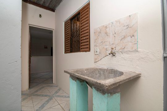 Área de Serviço de casa para alugar com 2 quartos, 48m² em Jardim Nova Alvorada, Hortolândia