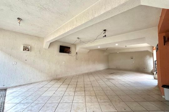 Garagem de casa à venda com 3 quartos, 128m² em Jardim Jabaquara, São Paulo