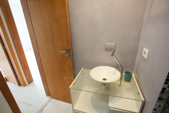 Banheiro de apartamento para alugar com 2 quartos, 60m² em Pechincha, Rio de Janeiro