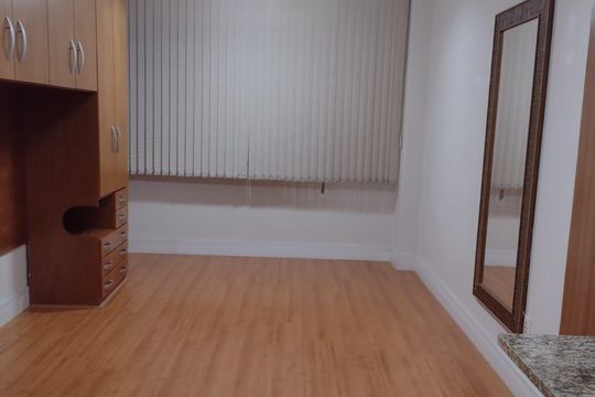 Sala e Quarto de apartamento para alugar com 2 quartos, 120m² em Centro, Jundiaí