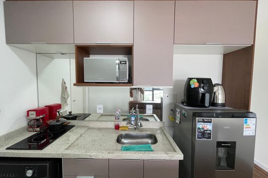 Cozinha de apartamento para alugar com 1 quarto, 30m² em Butantã, São Paulo