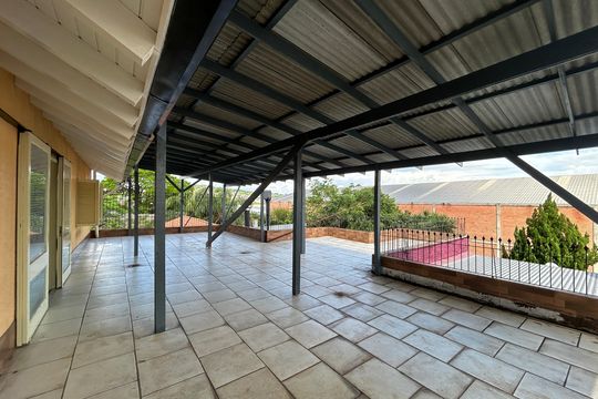 Terraço de casa para alugar com 3 quartos, 129m² em Ideal, Novo Hamburgo