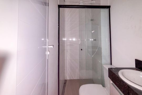 Banheiro Social de apartamento para alugar com 2 quartos, 36m² em Vila Lucia, São Paulo
