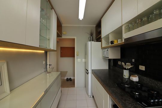 Cozinha e Área de Serviço de apartamento à venda com 2 quartos, 70m² em Centro, São Bernardo do Campo