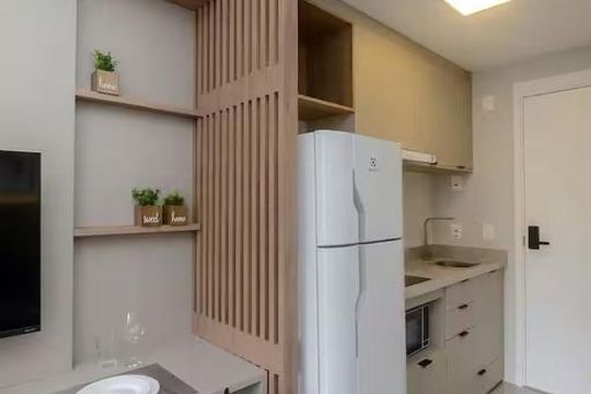 Cozinha de kitnet/studio para alugar com 1 quarto, 25m² em Boa Vista, Porto Alegre