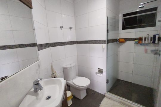 Banheiro Social de apartamento à venda com 3 quartos, 105m² em Guarani, Novo Hamburgo
