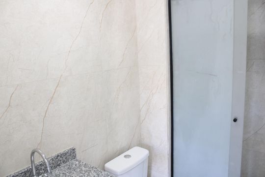 Banheiro de kitnet/studio à venda com 1 quarto, 26m² em Belenzinho, São Paulo