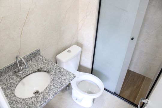 Banheiro de kitnet/studio à venda com 1 quarto, 26m² em Belenzinho, São Paulo