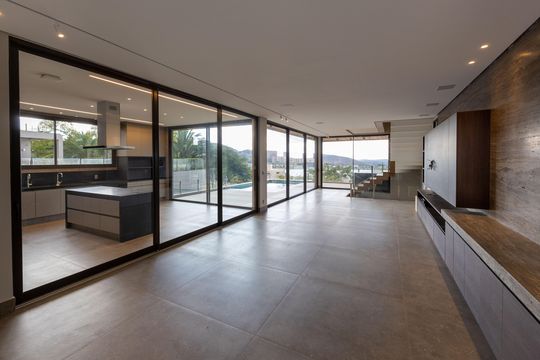 Casa de Condomínio à venda com 5 quartos, 480m² em Alphaville, Nova Lima