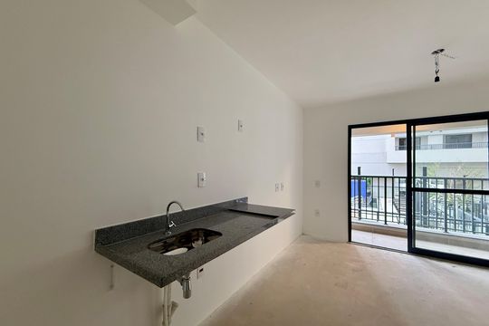 Cozinha de kitnet/studio à venda com 0 quarto, 25m² em Vila Cordeiro, São Paulo