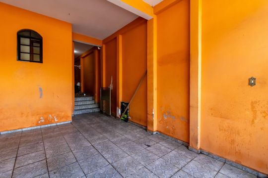 Garagem de casa à venda com 2 quartos, 98m² em Jardim São Paulo, Guarulhos