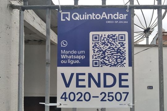 Fachada de casa à venda com 2 quartos, 160m² em Santa Teresinha, São Paulo