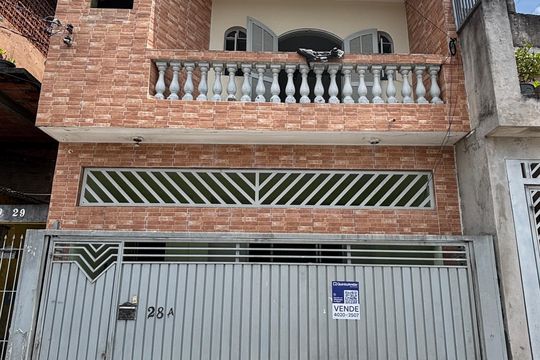 Fachada de casa à venda com 3 quartos, 102m² em Jardim Cristiane, Santo André
