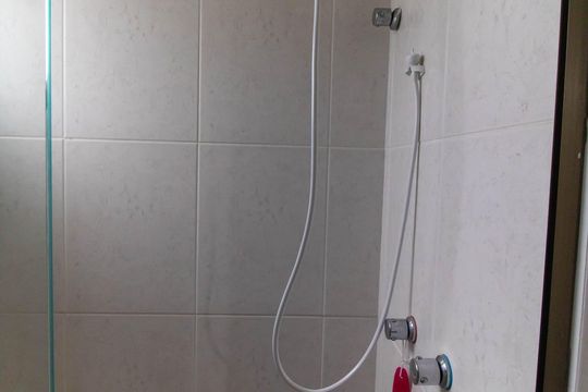Banheiro Social de apartamento para alugar com 2 quartos, 100m² em Camboinhas, Niterói