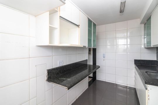 Cozinha de apartamento à venda com 4 quartos, 150m² em Fernão Dias, Belo Horizonte