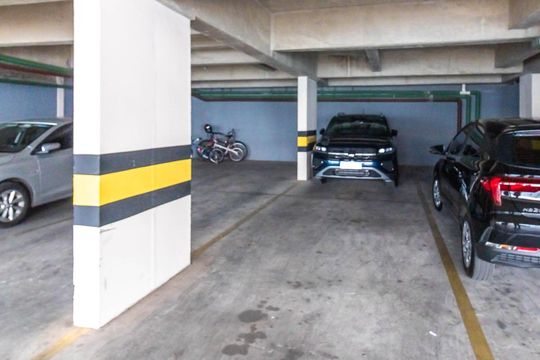 Garagem de apartamento à venda com 4 quartos, 150m² em Fernão Dias, Belo Horizonte