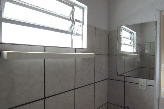 Banheiro Social de casa para alugar com 1 quarto, 50m² em Novo Osasco, Osasco