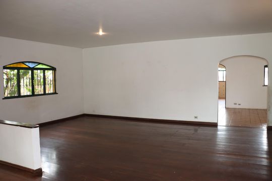 Casa para alugar com 4 quartos, 1001m² em Vila Santo Antônio, Cotia
