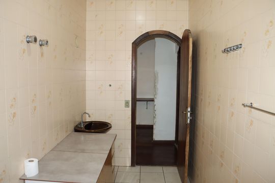 Banheiro Social de casa para alugar com 4 quartos, 1001m² em Vila Santo Antônio, Cotia