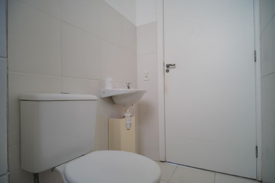 Banheiro de apartamento à venda com 2 quartos, 42m² em Santos Dumont, São Leopoldo