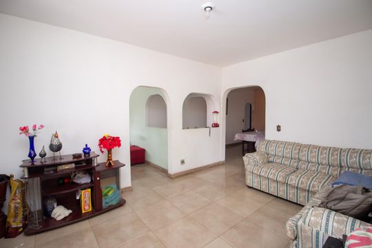 Casa à venda com 3 quartos, 296m² em Fonte Grande, Contagem