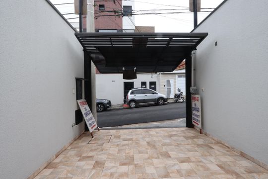Garagem de casa à venda com 3 quartos, 107m² em Vila Lucia, São Paulo