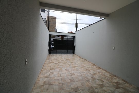 Garagem de casa à venda com 3 quartos, 107m² em Vila Lucia, São Paulo