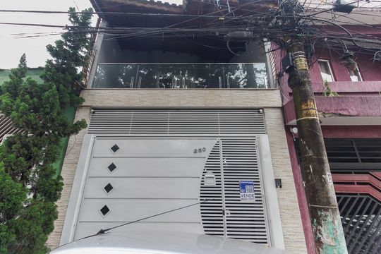 Fachada de casa à venda com 3 quartos, 175m² em Jardim Norma, São Paulo