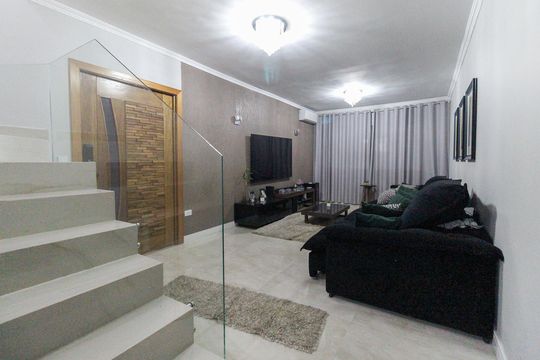 Casa à venda com 3 quartos, 175m² em Jardim Norma, São Paulo