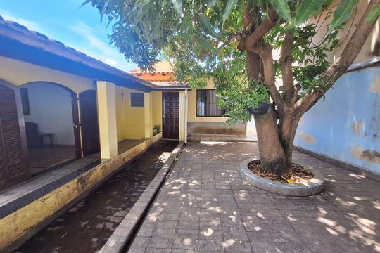 Casa à venda com 4 quartos, 255m² em Torres de São José, Jundiaí
