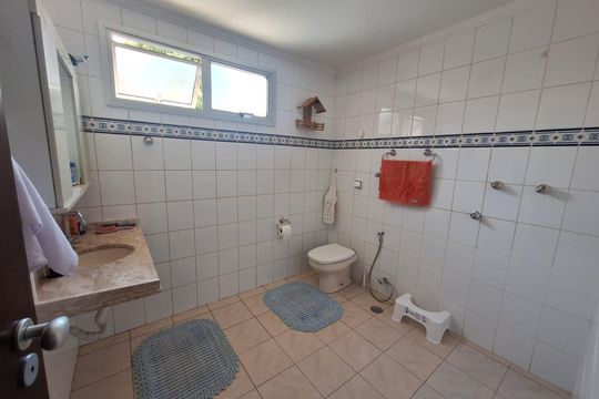 Casa à venda com 4 quartos, 255m² em Torres de São José, Jundiaí
