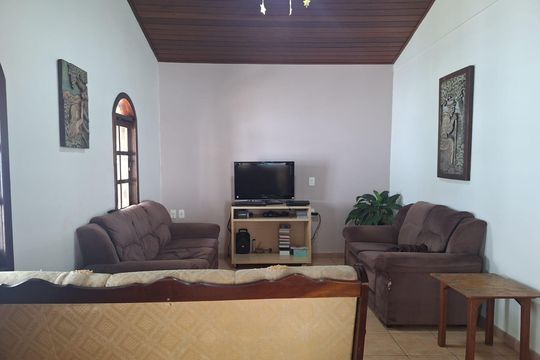 Casa à venda com 4 quartos, 255m² em Torres de São José, Jundiaí