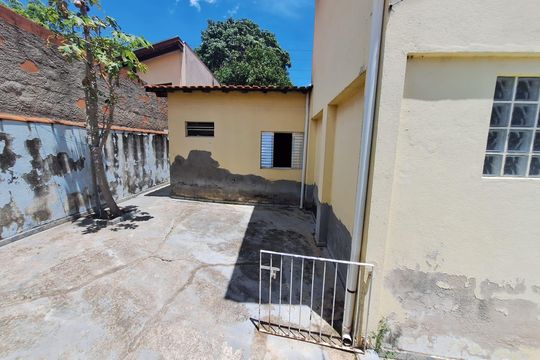Casa à venda com 4 quartos, 255m² em Torres de São José, Jundiaí