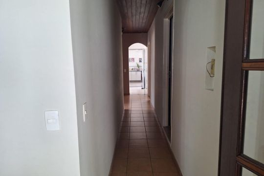 Casa à venda com 4 quartos, 255m² em Torres de São José, Jundiaí
