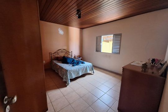 Casa à venda com 4 quartos, 255m² em Torres de São José, Jundiaí