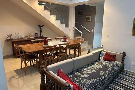 Casa à venda com 3 quartos, 251m² em Parque Centenário, Jundiaí
