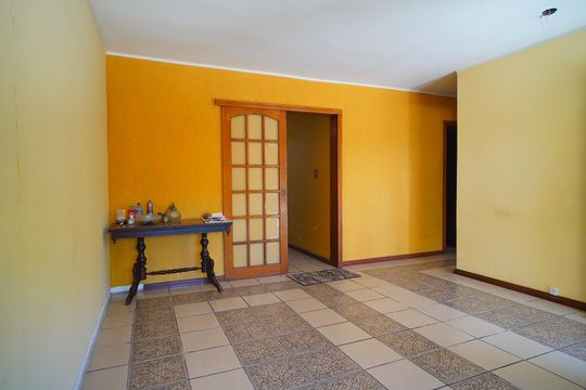 Sala de casa para alugar com 5 quartos, 240m² em Santa Tereza, Porto Alegre