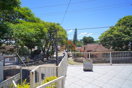 Quarto 1 -Vista  de casa para alugar com 5 quartos, 240m² em Santa Tereza, Porto Alegre