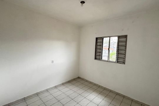Casa 2 - Quarto 2 de casa à venda com 6 quartos, 210m² em Parque das Nações, Santo André