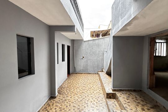 Casa 3 - Quintal - Area de Serviço de casa à venda com 6 quartos, 210m² em Parque das Nações, Santo André