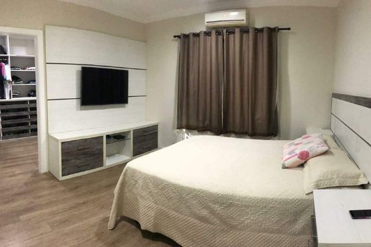 Casa à venda com 4 quartos, 226m² em Jardim Ipaussurama, Campinas