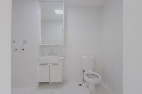 Banheiro de kitnet/studio à venda com 1 quarto, 28m² em Perdizes, São Paulo