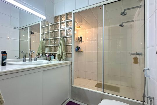 Banheiro da Suíte 1 de apartamento à venda com 3 quartos, 249m² em Copacabana, Rio de Janeiro