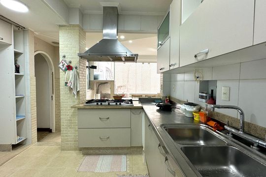 Cozinha de apartamento à venda com 3 quartos, 249m² em Copacabana, Rio de Janeiro