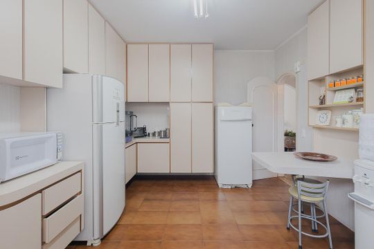 Cozinha de apartamento à venda com 4 quartos, 258m² em Jardim Paulista, São Paulo