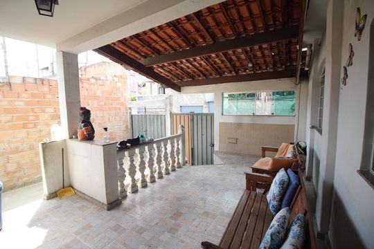 Quintal de casa à venda com 5 quartos, 120m² em Santa Maria, Belo Horizonte